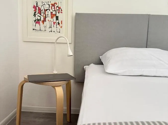 Piazza Rooms
